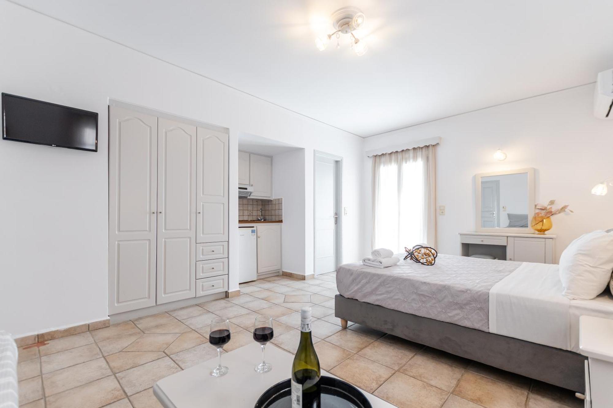 Apartahotel Golden Bay Agios Prokopios (Naxos)